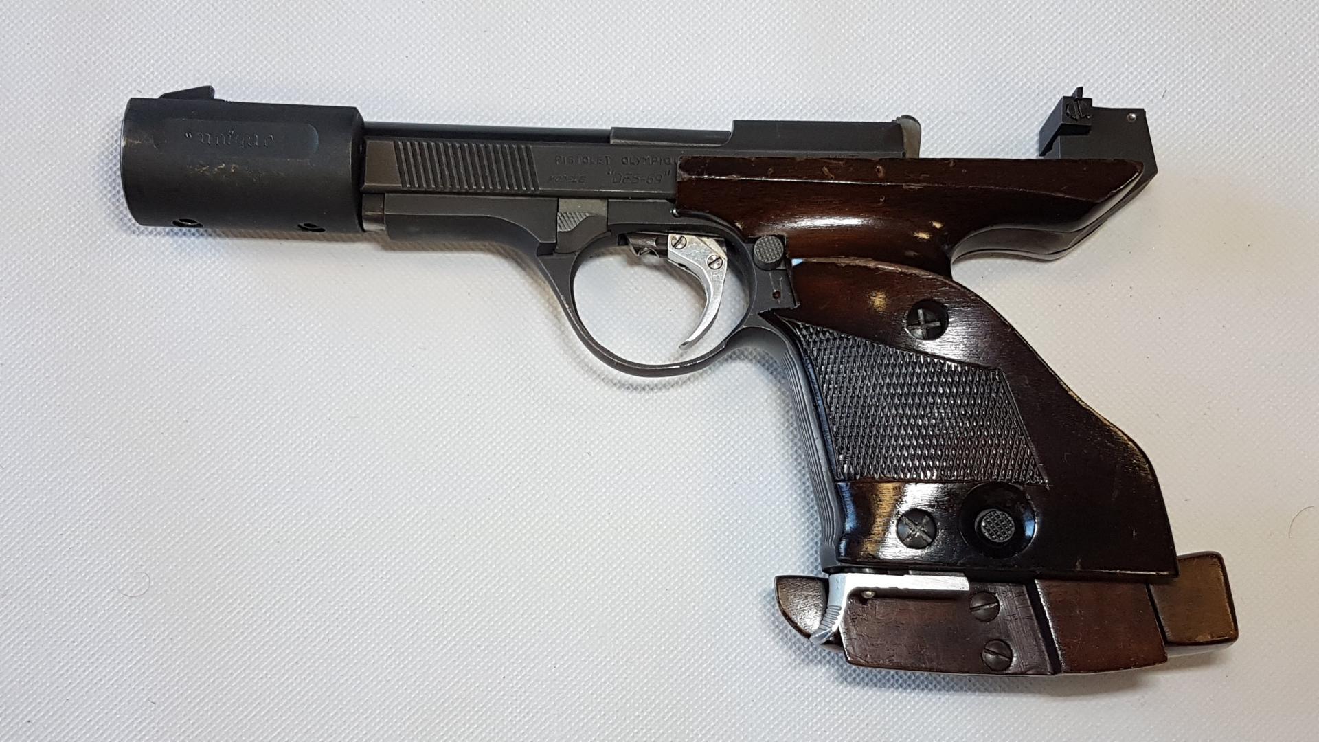 PISTOLET DES 69 CAL 22 LR ( OCCASION )